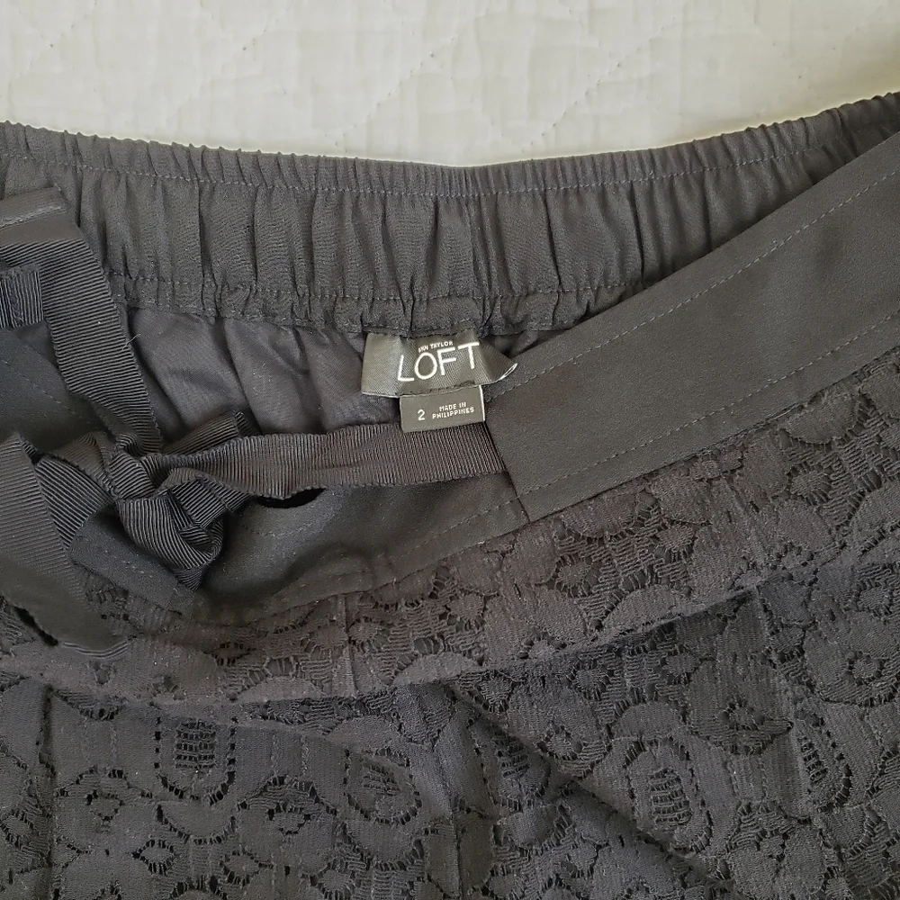 𝅺LOFT Lace Black Shorts With 3 1/2 Inch Inseam